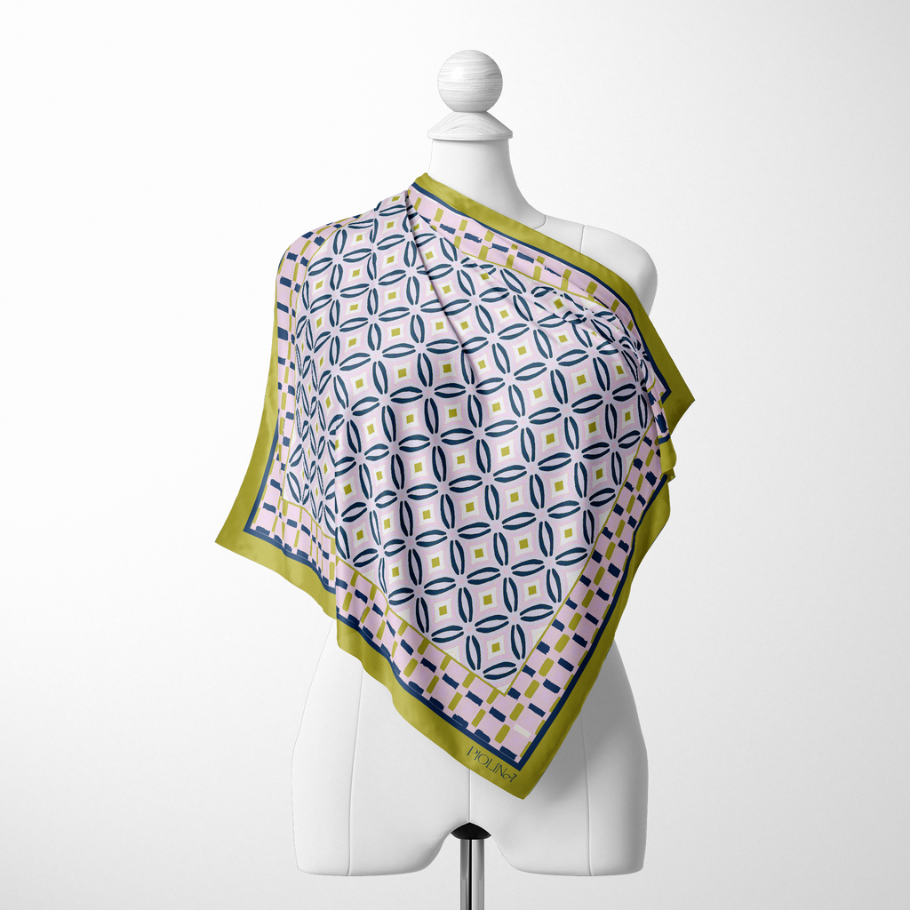 The Magnetic SilkSnap Scarf